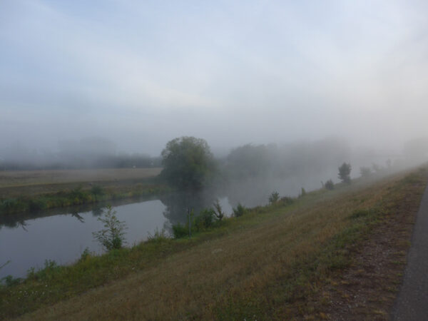 Die Hohensaaten-Friedrichsthaler Wasserstraße im Morgennebel